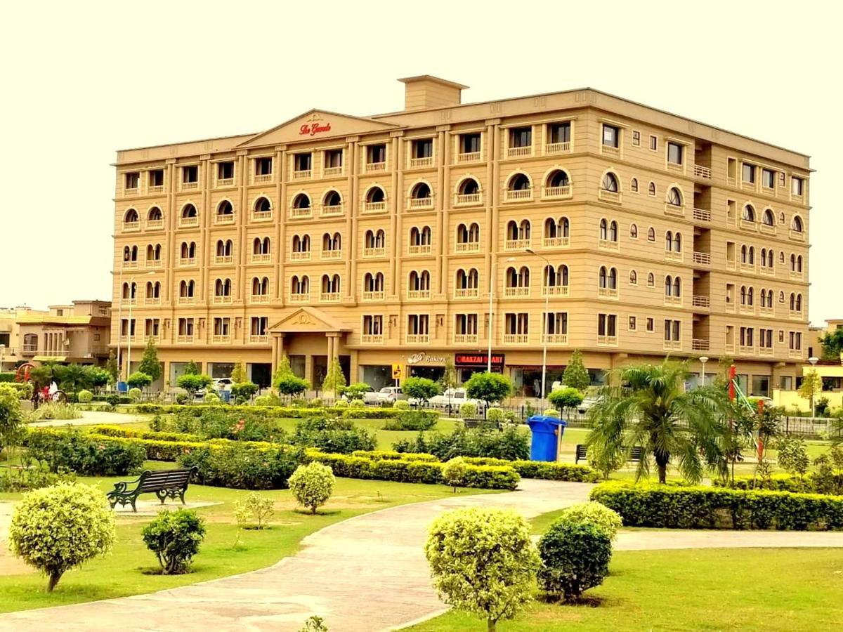 The Millenial Apartments & Suites Bahria Town 拉瓦尔品第 外观 照片