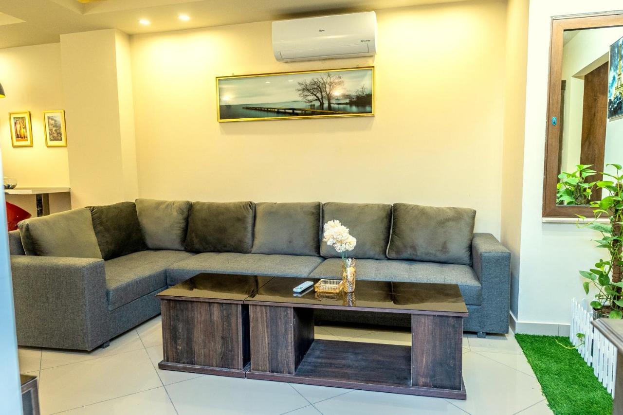 The Millenial Apartments & Suites Bahria Town 拉瓦尔品第 外观 照片