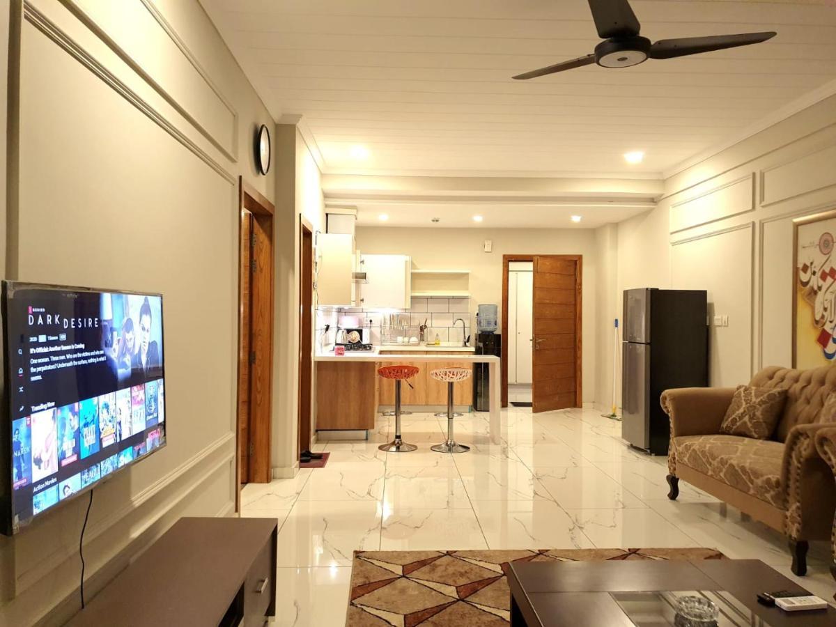 The Millenial Apartments & Suites Bahria Town 拉瓦尔品第 外观 照片