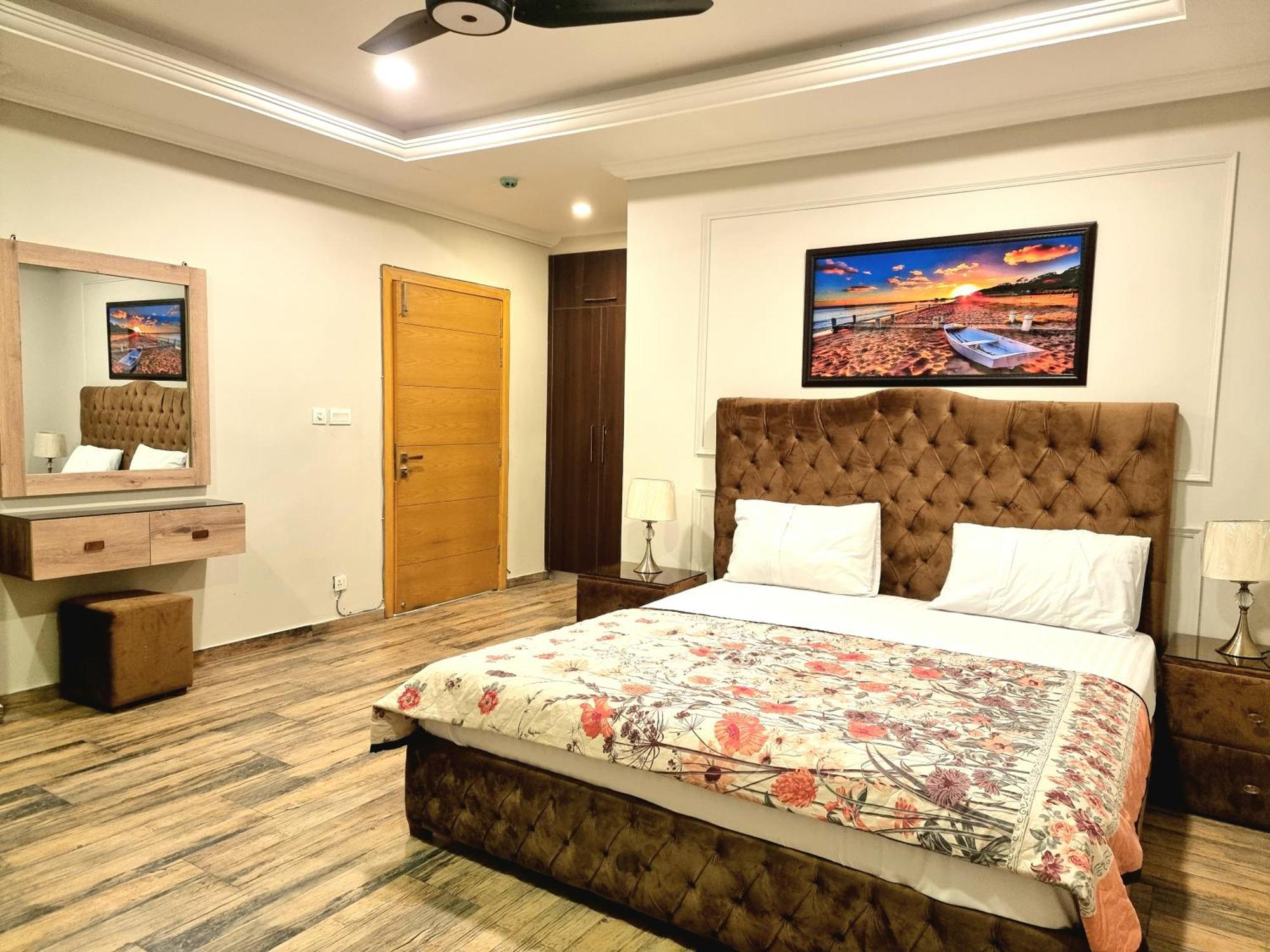 The Millenial Apartments & Suites Bahria Town 拉瓦尔品第 客房 照片
