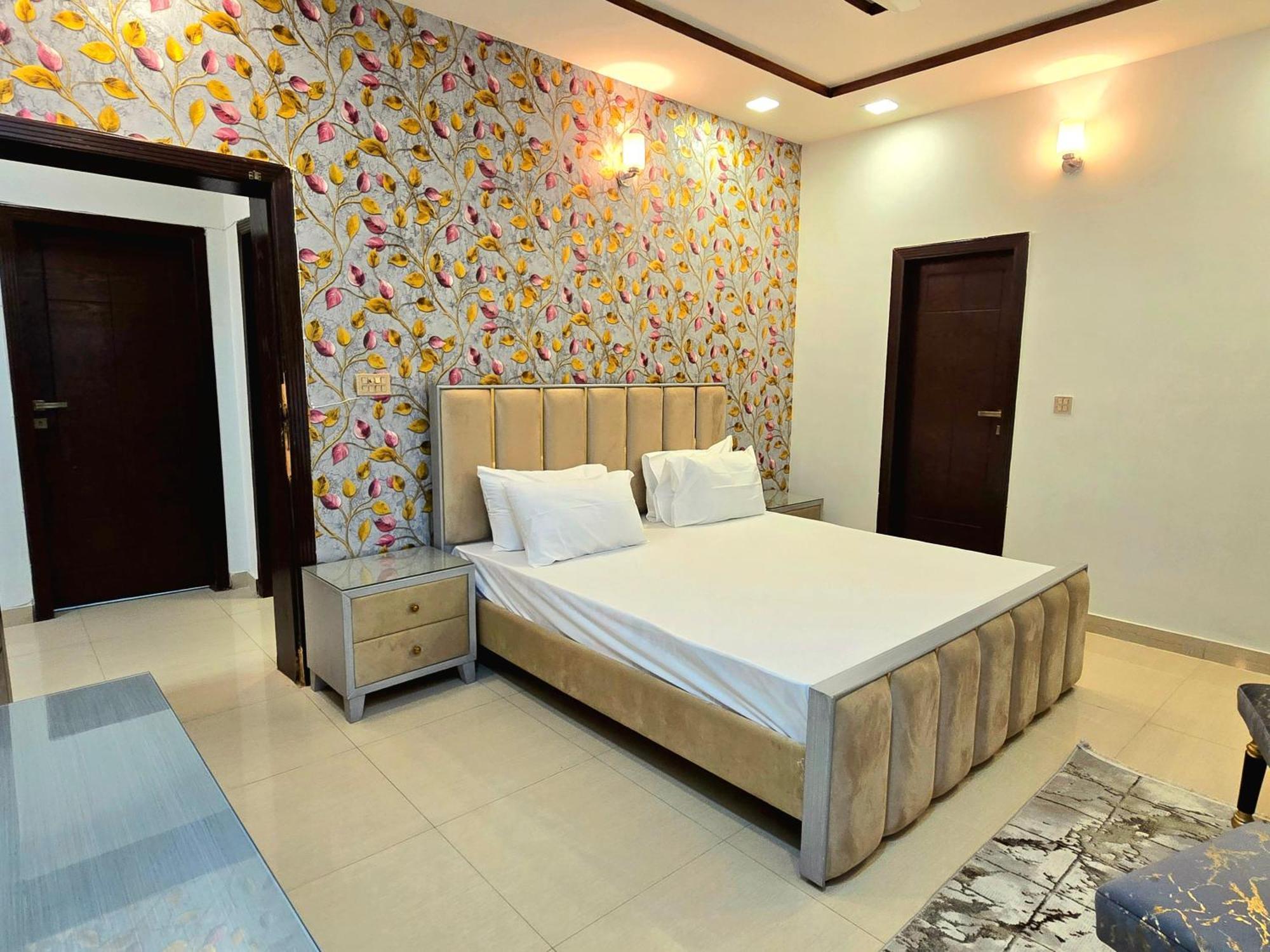 The Millenial Apartments & Suites Bahria Town 拉瓦尔品第 外观 照片